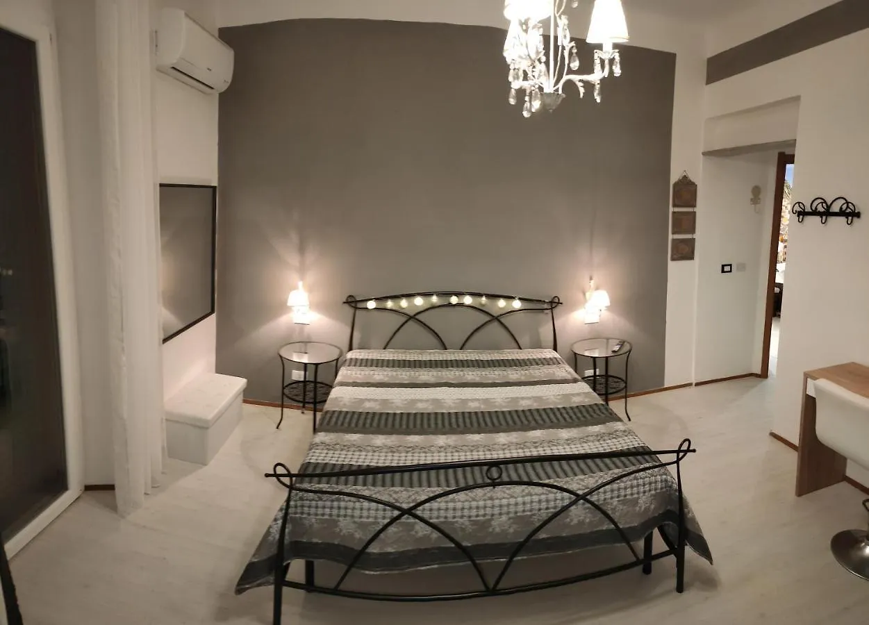Guest house La Tana Della Volpe Hotel La Spezia Italy